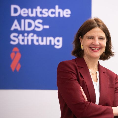 ANNE VON FALLOIS, Geschäftsführende Vorstandsvorsitzende der Deutschen AIDS-Stiftung